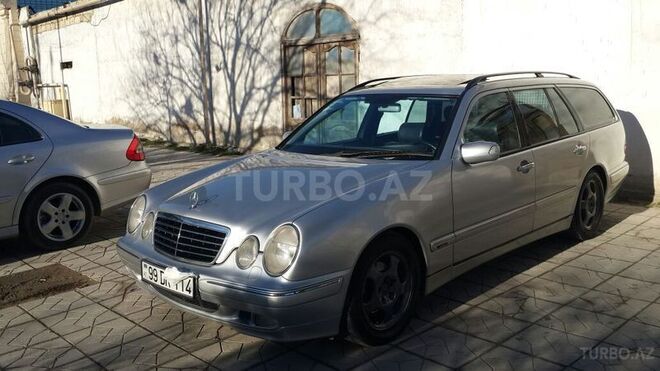 Mercedes E 260 2001, 130,000 km - 0.3 l - Bakı