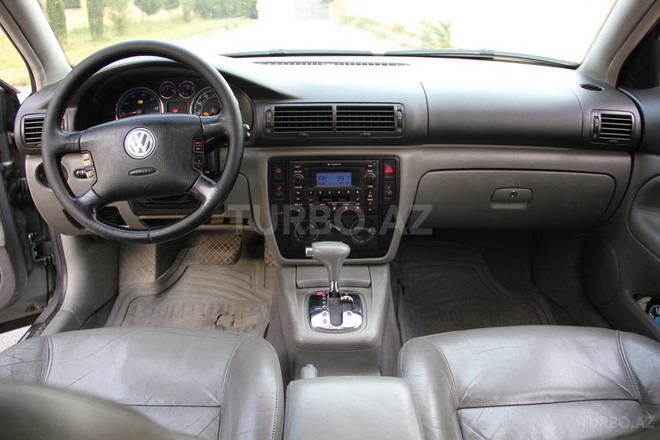 Volkswagen Passat 2003, 265,000 km - 1.8 l - Bakı