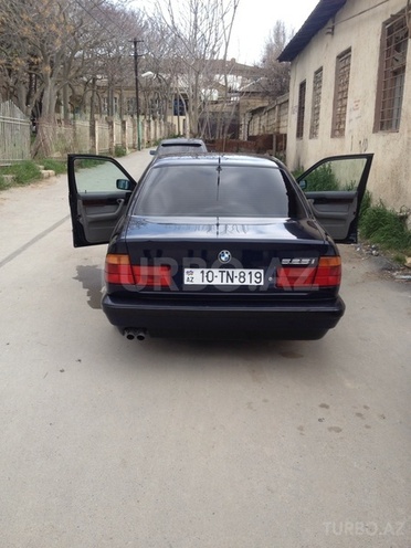 BMW 525 1995, 282,000 km - 2.5 l - Bakı
