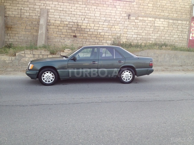 Mercedes E 200 1989, 257,000 km - 2.0 л - Bakı