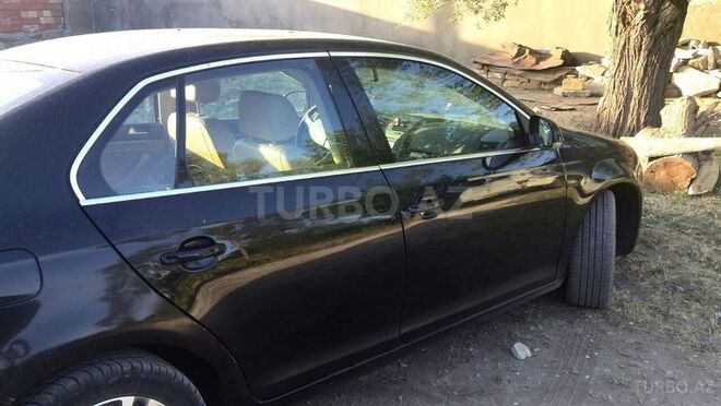 Volkswagen Jetta 2006, 130,000 km - 2.5 l - Bakı