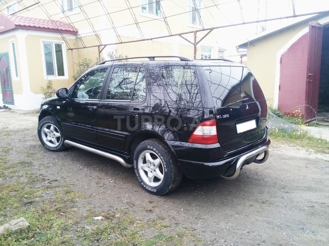 Mercedes ML 320 2000, 180,000 km - 3.2 л - Bakı