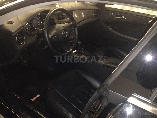 Mercedes CLS 350 2007, 132,000 km - 3.5 l - Bakı