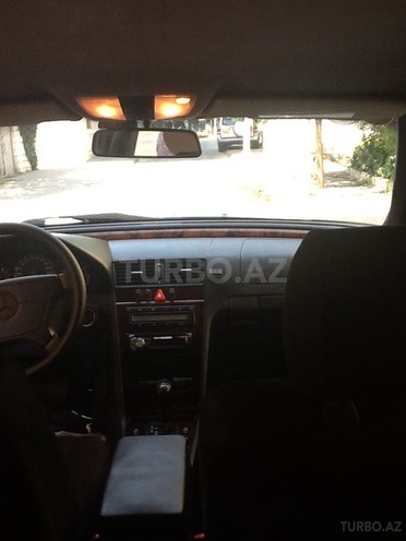 Mercedes C 240 1997, 147,000 km - 2.4 l - Bakı