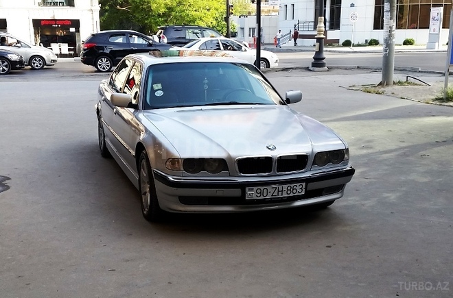 BMW 735 2000, 275,000 km - 3.5 l - Bakı