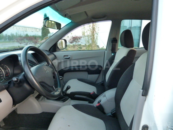 Mitsubishi L200 2011, 107,200 km - 2.5 l - Bakı