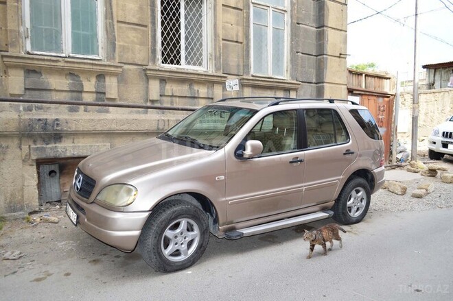Mercedes ML 320 2001, 260,000 km - 3.2 l - Bakı