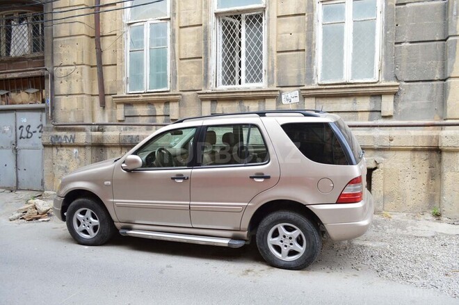 Mercedes ML 320 2001, 260,000 km - 3.2 l - Bakı