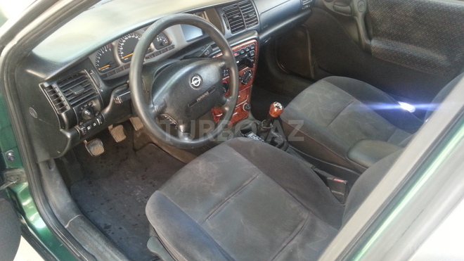 Opel Vectra 1995, 212,000 km - 2.0 л - Bakı