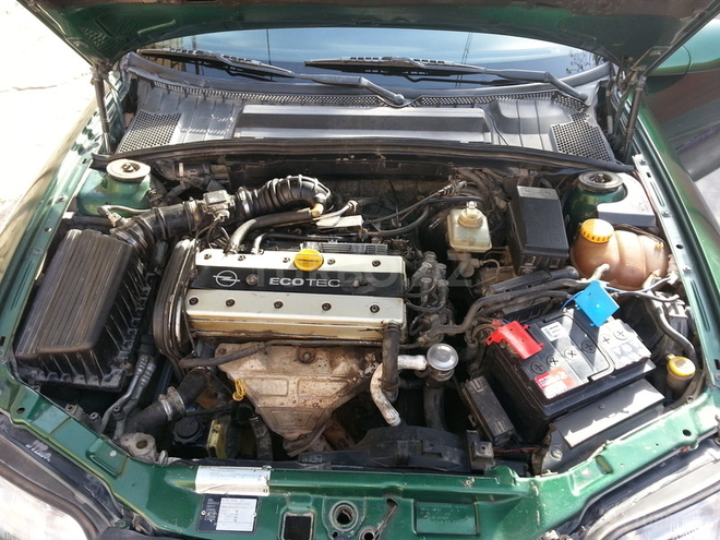 Opel Vectra 1995, 212,000 km - 2.0 л - Bakı