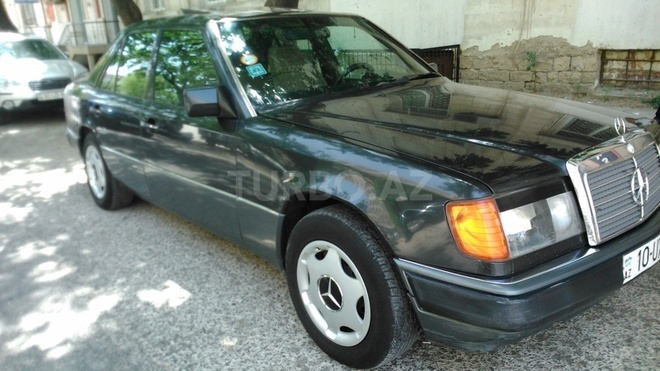 Mercedes E 200 1991, 450,000 km - 2.0 л - Bakı