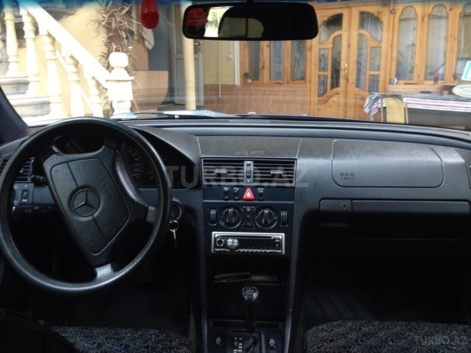 Mercedes C 180 1998, 235,000 km - 1.8 l - Bakı