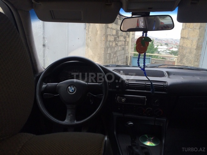BMW 520 1990, 150,000 km - 2.0 л - Bakı