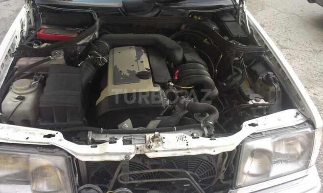 Mercedes E 280 1994, 348,500 km - 2.8 л - Bakı