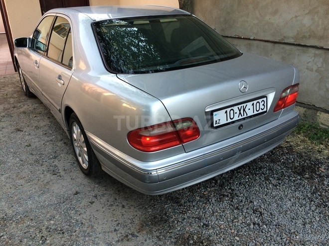 Mercedes E 240 1999, 252,000 km - 2.4 l - Bakı