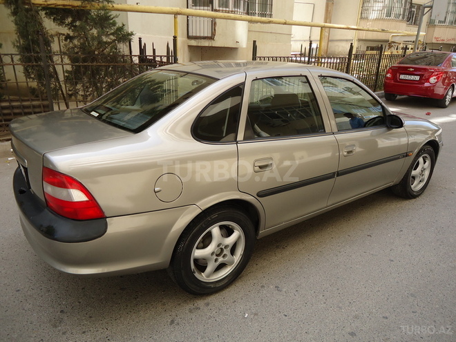 Opel Vectra 1998, 134,674 km - 2.0 л - Bakı