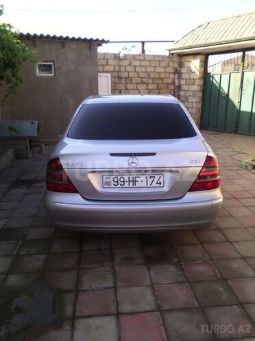 Mercedes E 220 2002, 210,000 km - 2.2 l - Bakı