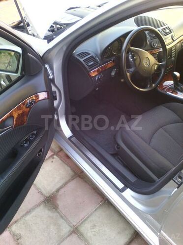 Mercedes E 220 2002, 210,000 km - 2.2 l - Bakı
