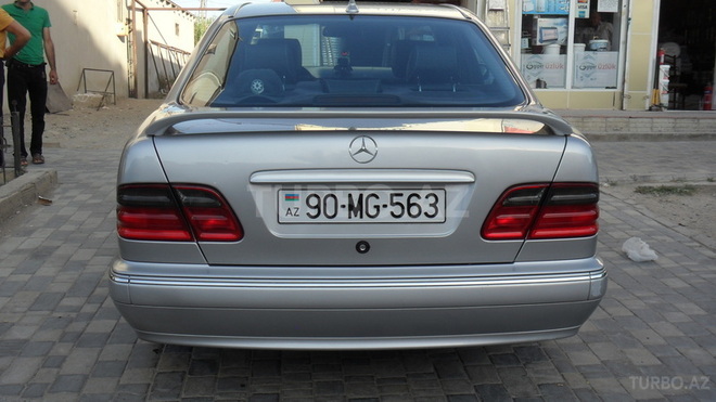 Mercedes E 270 2000, 210,000 km - 2.7 л - Bakı