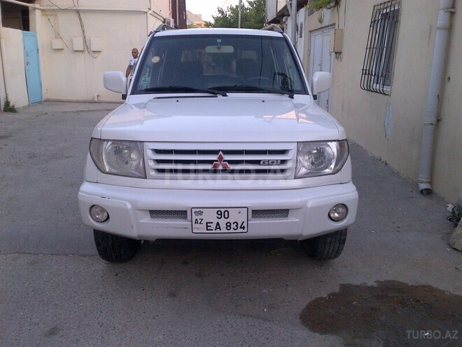 Mitsubishi Pajero io 1999, 240,000 km - 1.8 l - Bakı