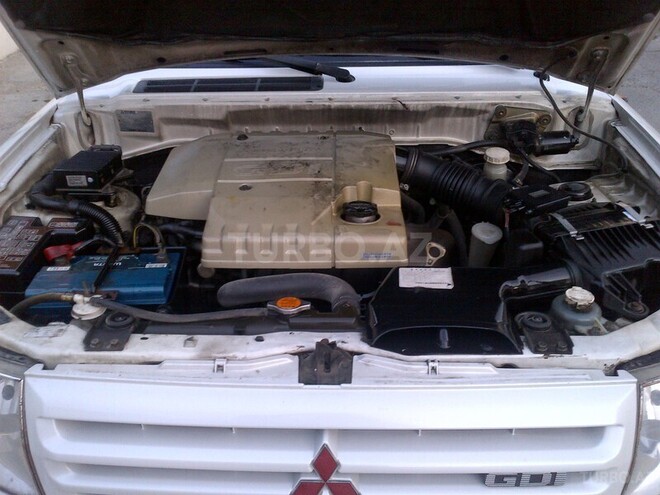 Mitsubishi Pajero io 1999, 240,000 km - 1.8 l - Bakı