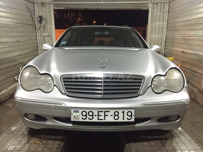 Mercedes C 220 2001, 301,780 km - 2.2 l - Bakı