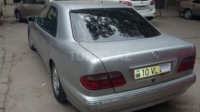 Mercedes E 280 2000, 290,000 km - 2.8 л - Bakı