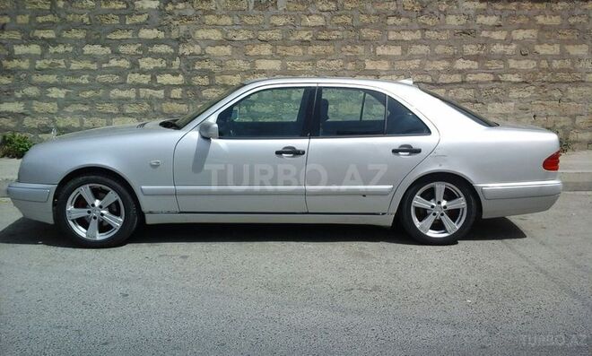Mercedes E 200 1996, 200,000 km - 2.0 l - Bakı