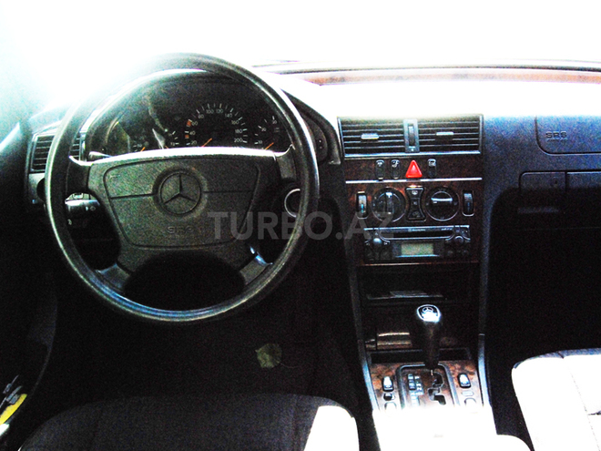 Mercedes C 220 1999, 245,000 km - 2.2 л - Bakı