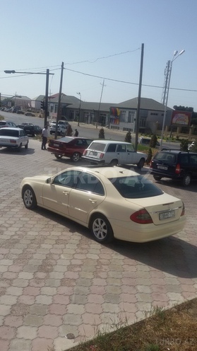 Mercedes E 220 2007, 300,000 km - 2.2 l - Bakı