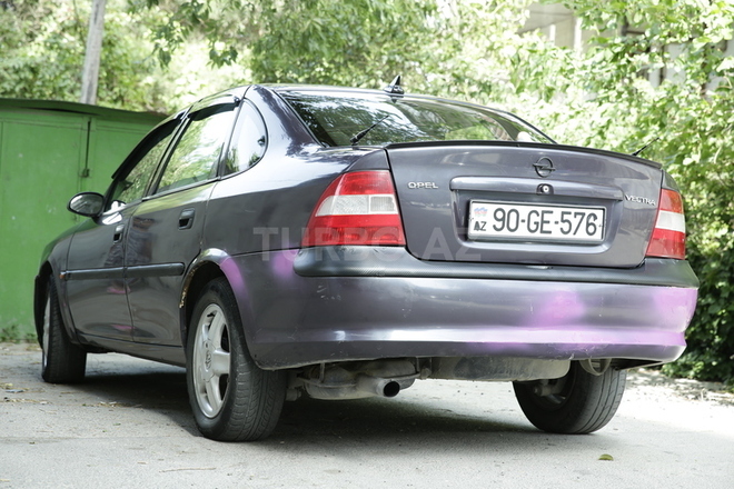 Opel Vectra 1996, 335,000 km - 1.8 l - Bakı