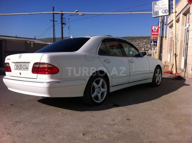 Mercedes E 240 2000, 182,000 km - 2.6 l - Bakı