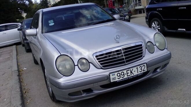 Mercedes E 220 2000, 280,000 km - 2.2 l - Bakı