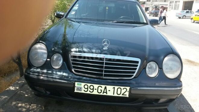 Mercedes E 270 2000, 217,000 km - 2.7 l - Bakı