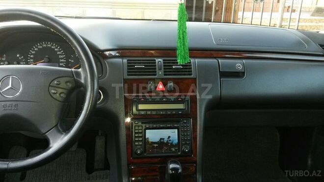 Mercedes E 270 2000, 217,000 km - 2.7 l - Bakı