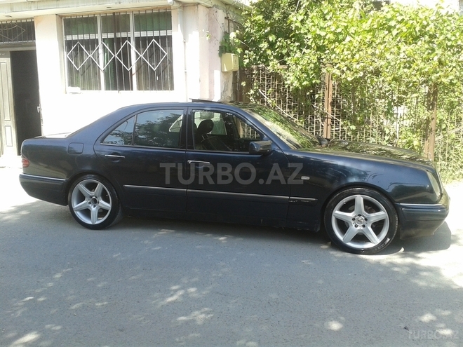 Mercedes E 230 1995, 238,000 km - 2.3 л - Bakı