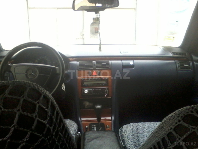 Mercedes E 200 1996, 371,131 km - 2.0 л - Bakı