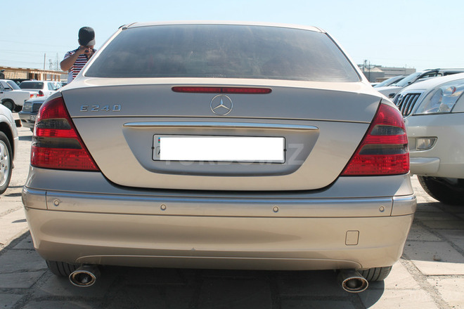 Mercedes E 240 2003, 168,000 km - 2.6 l - Bakı