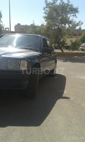 Mercedes 190 1991, 253,000 km - 2.0 л - Bakı
