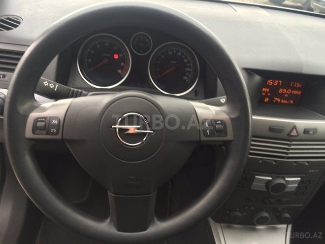 Opel Astra 2005, 145,000 km - 1.6 l - Bakı
