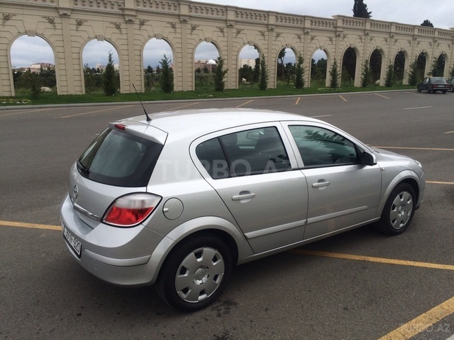 Opel Astra 2005, 145,000 km - 1.6 l - Bakı