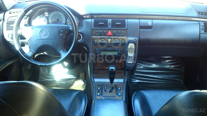 Mercedes E 280 2001, 251,000 km - 2.8 л - Bakı
