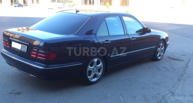 Mercedes E 280 2001, 251,000 km - 2.8 л - Bakı