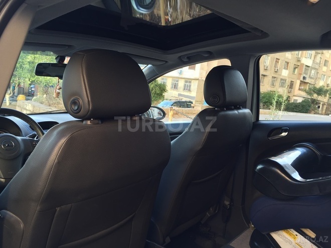Opel Corsa 2012, 30,100 km - 1.4 l - Bakı