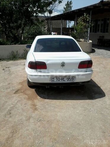 Opel Omega 1994, 357,120 km - 2.0 l - Bakı