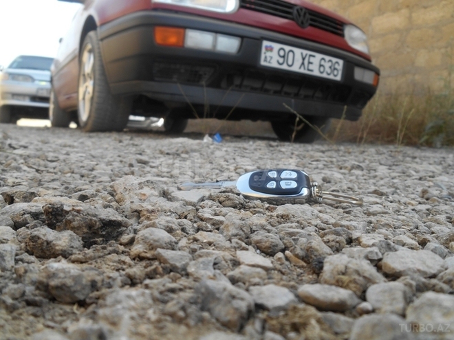 Volkswagen Golf 1993, 252,000 km - 1.8 l - Bakı