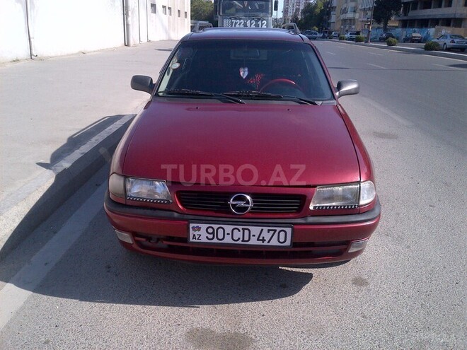 Opel Astra 1995, 240,000 km - 1.6 l - Bakı