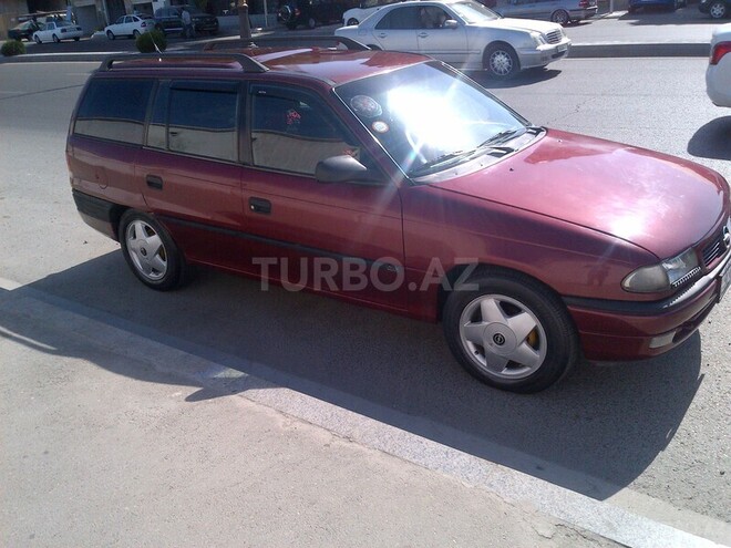 Opel Astra 1995, 240,000 km - 1.6 l - Bakı