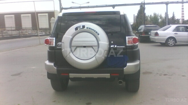 Toyota FJ Cruiser 2013, 25,000 km - 4.0 л - Bakı