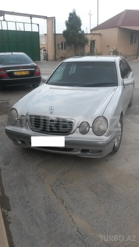 Mercedes E 220 1999, 223,000 km - 2.2 l - Bakı